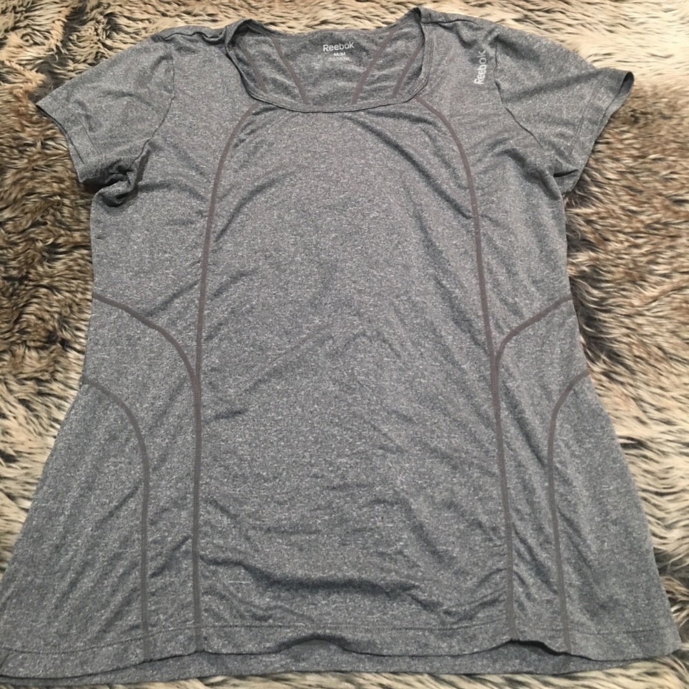 Reebok Short Sleeve Workout Tee Training Shirt Size M